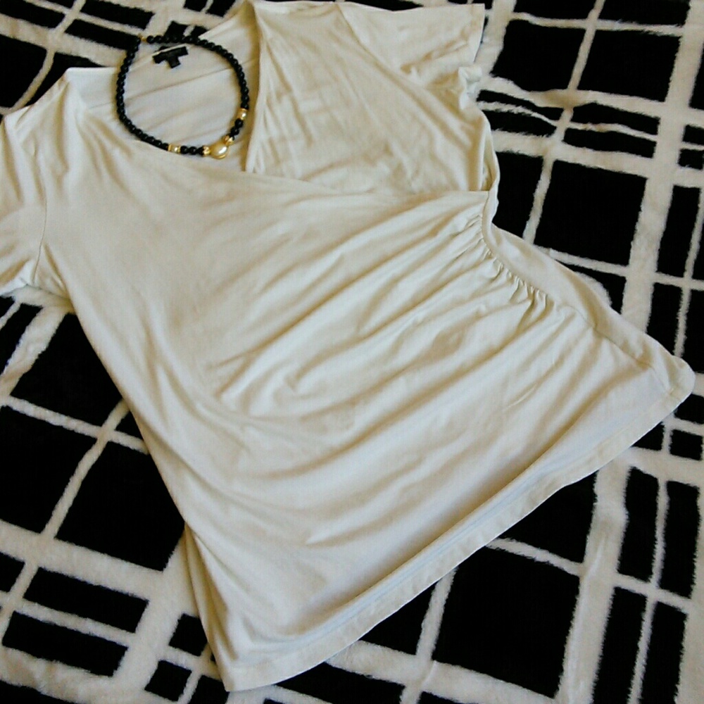 Women's Cream Short Sleeve V-Neck Top
